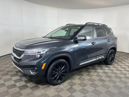 2022 Kia Seltos Nightfall