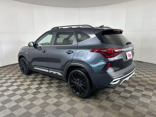 2022 Kia Seltos Nightfall