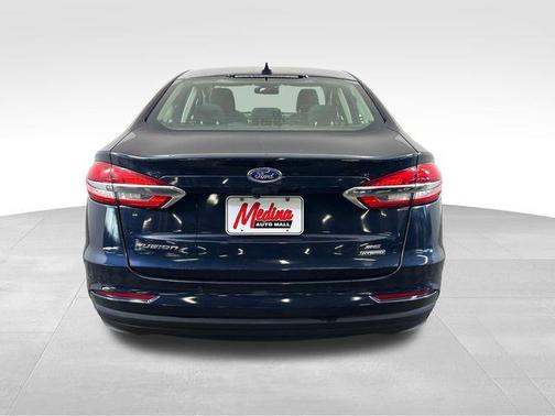 2020 Ford Fusion Hybrid SE
