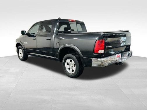 2016 RAM 1500 SLT