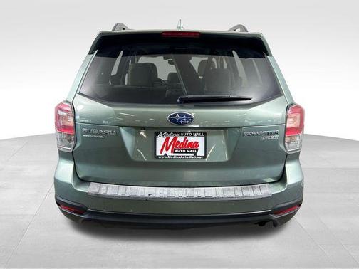 Jasmine Green Metallic 2017 Subaru Forester 2.5i Premium