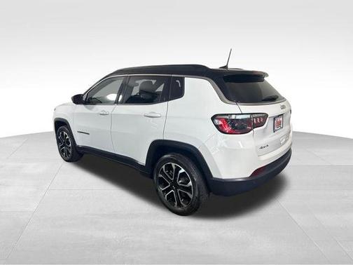 Bright White Clearcoat 2024 Jeep Compass Limited