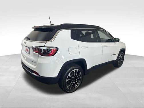Bright White Clearcoat 2024 Jeep Compass Limited