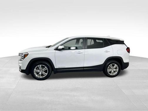 Summit White 2023 GMC Terrain SLE