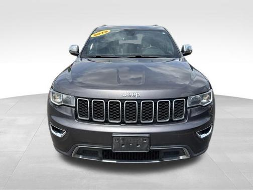 Granite Crystal Clearcoat Metallic 2019 Jeep Grand Cherokee Limited