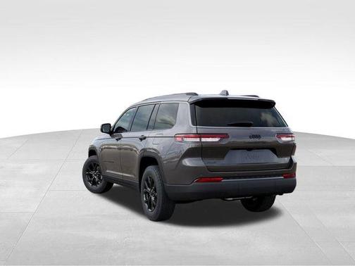 Metallic 2026 Jeep Grand Cherokee L Laredo