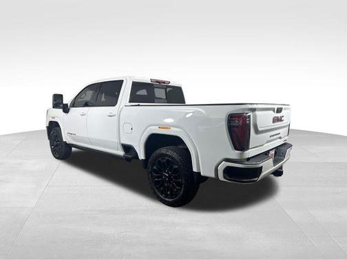2024 GMC Sierra 2500 AT4