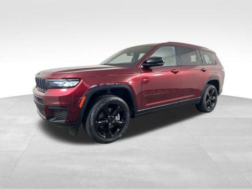 Velvet Red Pearlcoat 2023 Jeep Grand Cherokee L Laredo