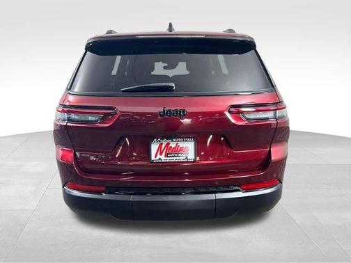 Velvet Red Pearlcoat 2023 Jeep Grand Cherokee L Laredo