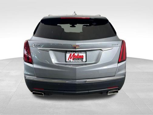 Silver Metallic 2023 Cadillac XT5 Luxury