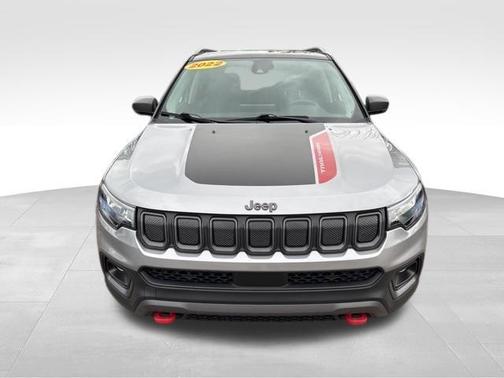 Billet Silver Metallic Clearcoat 2022 Jeep Compass Trailhawk