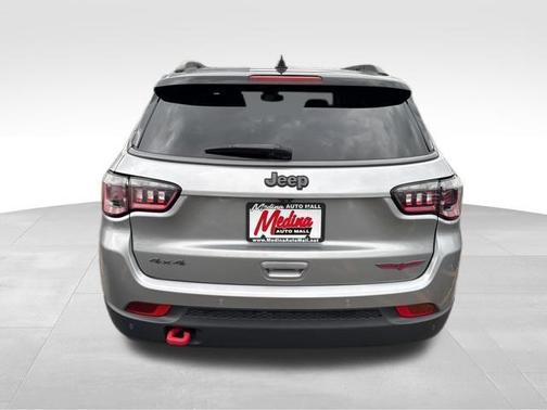 Billet Silver Metallic Clearcoat 2022 Jeep Compass Trailhawk