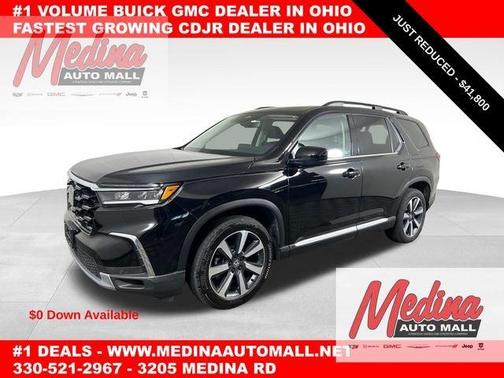 Crystal Black Pearl 2024 Honda Pilot Touring