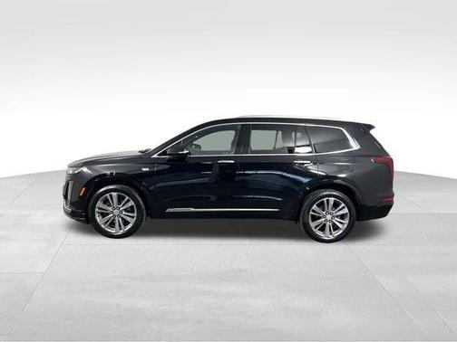Stellar Black Metallic 2022 Cadillac XT6 Premium Luxury AWD