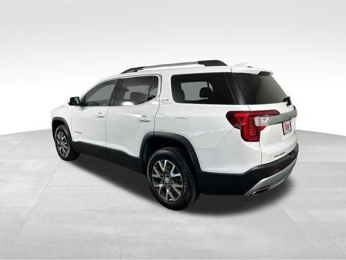 Summit White 2023 GMC Acadia SLE