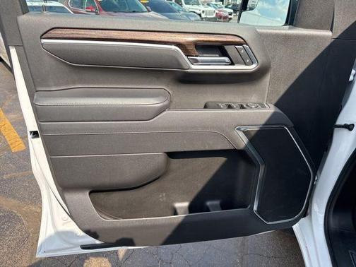 Summit White 2025 GMC Sierra 1500 Elevation