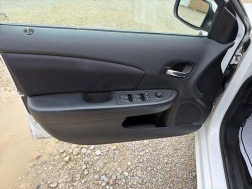 Bright White Clearcoat 2013 Chrysler 200 LX