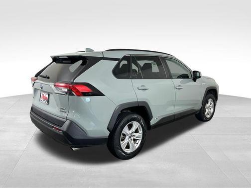 2020 Toyota RAV4 Hybrid XLE