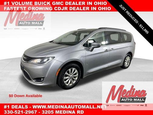 2017 Chrysler Pacifica Touring-L