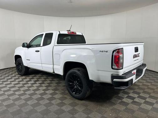 2022 GMC Canyon Elevation Standard