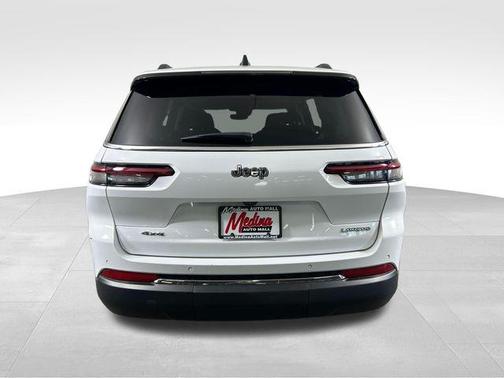 Bright White Clearcoat 2023 Jeep Grand Cherokee L Laredo