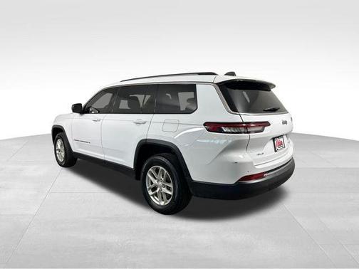 Bright White Clearcoat 2023 Jeep Grand Cherokee L Laredo