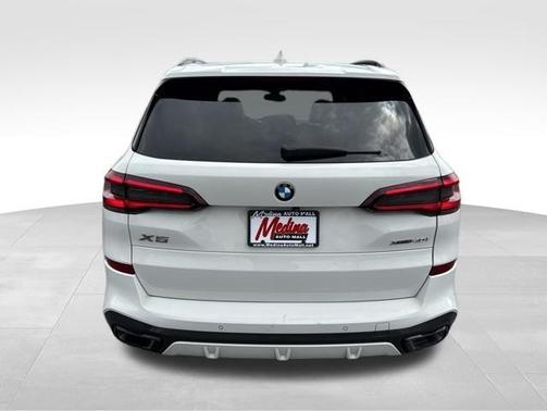 Alpine White 2023 BMW X5 xDrive40i