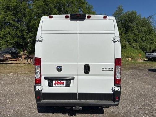 Bright White Clearcoat 2026 RAM ProMaster 2500 High Roof