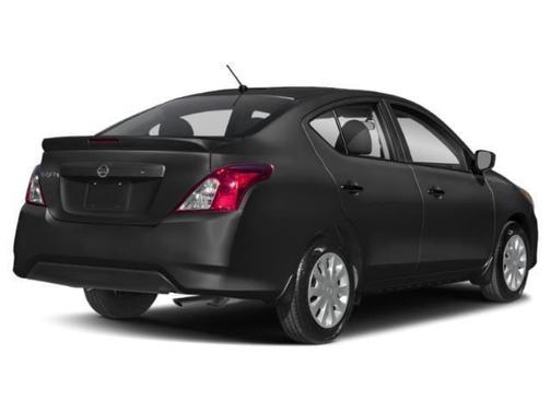 Gun Metallic 2019 Nissan Versa 1.6 SV