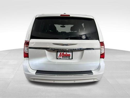 2015 Chrysler Town & Country Touring-L