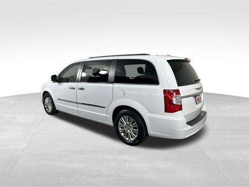 2015 Chrysler Town & Country Touring-L