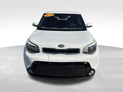 Clear White 2016 Kia Soul +