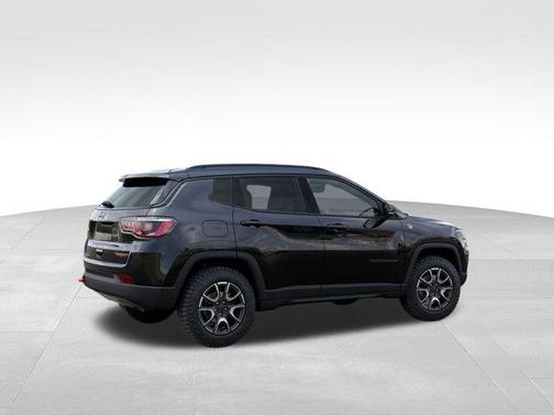 Diamond Black 2026 Jeep Compass Trailhawk