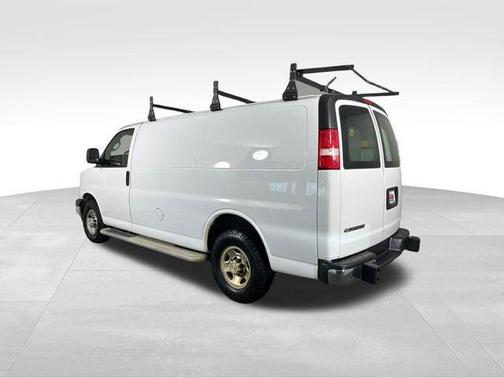 Summit White 2019 Chevrolet Express 2500 Work Van
