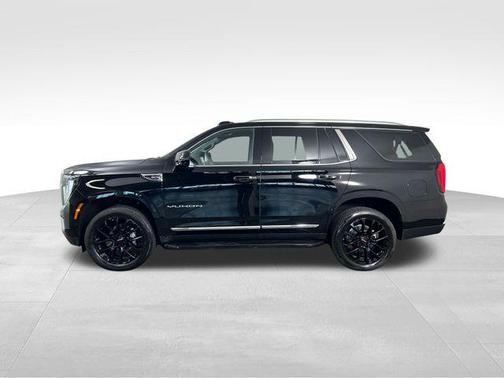 2025 GMC Yukon Elevation