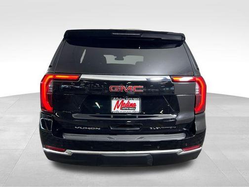 2025 GMC Yukon Elevation