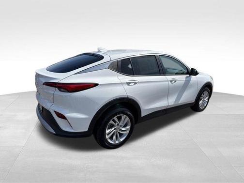 Summit White 2024 Buick Envista Preferred