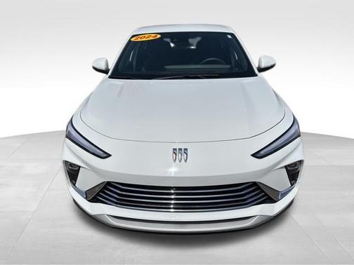 Summit White 2024 Buick Envista Preferred