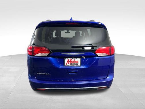 2020 Chrysler Pacifica Touring-L
