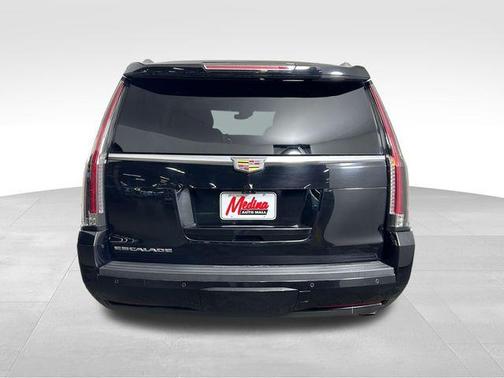 2017 Cadillac Escalade Luxury