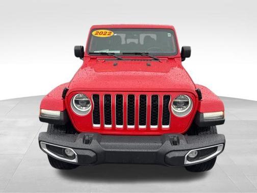 Firecracker Red Clearcoat 2022 Jeep Gladiator Overland