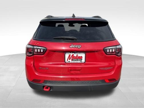 Redline Pearlcoat 2023 Jeep Compass Trailhawk