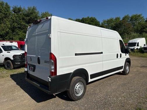 Bright White Clearcoat 2026 RAM ProMaster 2500 High Roof