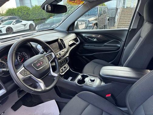 Summit White 2024 GMC Terrain SLE