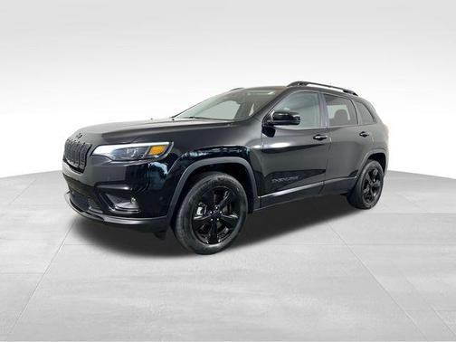 Diamond Black 2023 Jeep Cherokee Altitude Lux