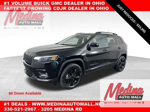 Diamond Black 2023 Jeep Cherokee Altitude Lux