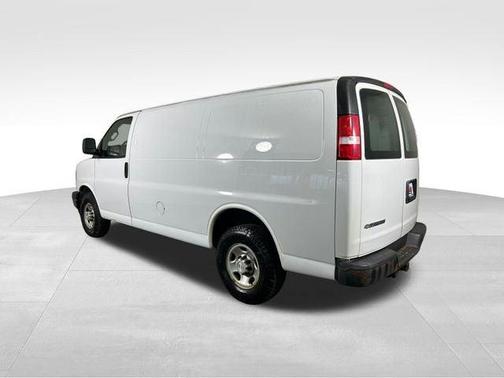 Summit White 2017 Chevrolet Express 2500 Work Van