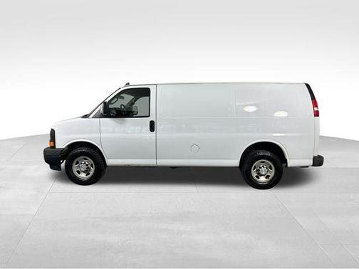 Summit White 2017 Chevrolet Express 2500 Work Van