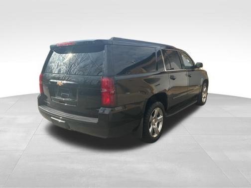 Green Envy Metallic 2016 Chevrolet Suburban LT