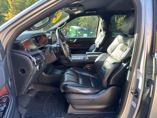 Silver Radiance 2020 Lincoln Navigator Standard